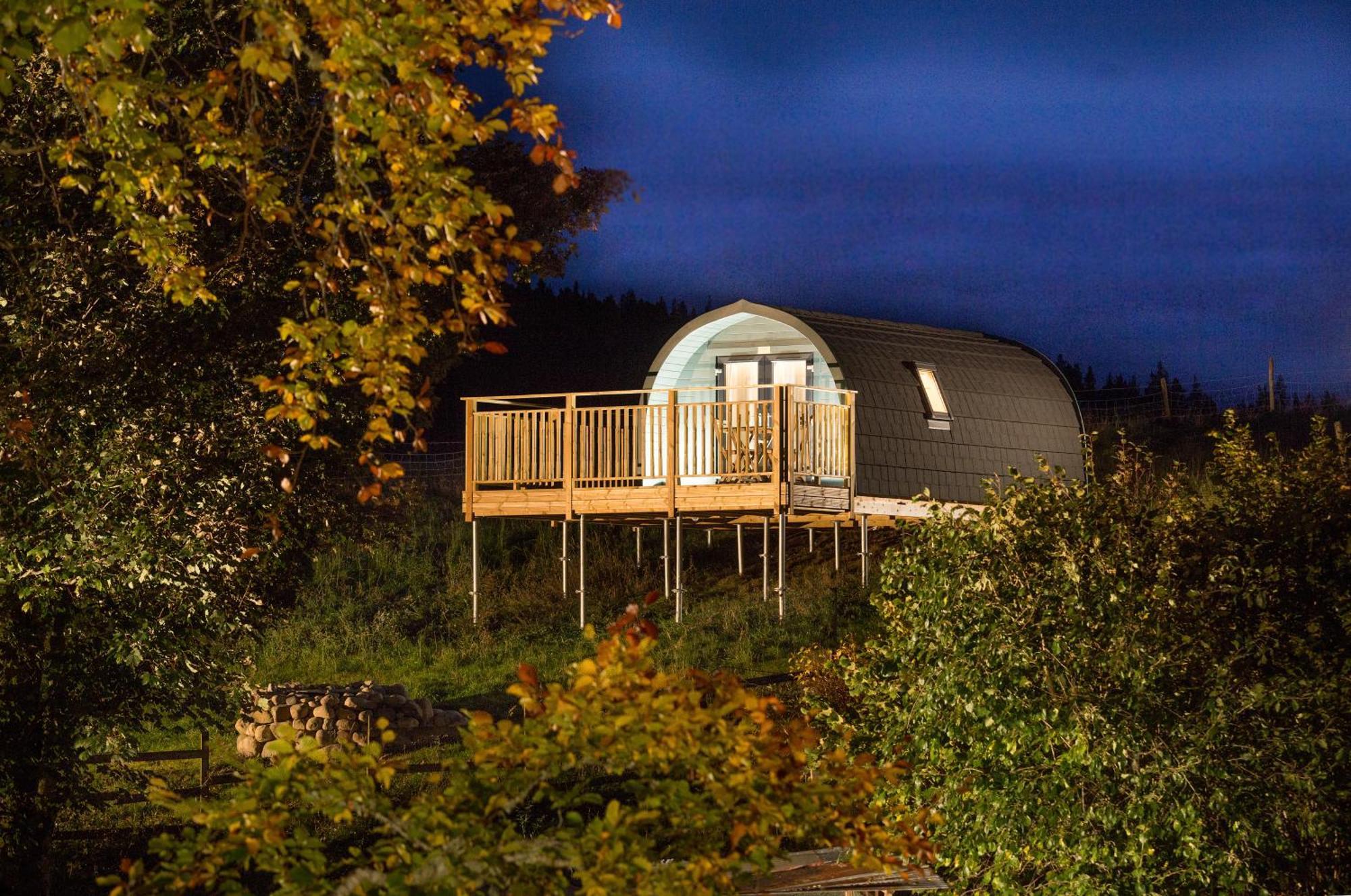 Spectacular Mountain View Ecopod Villa Нютънмор Екстериор снимка
